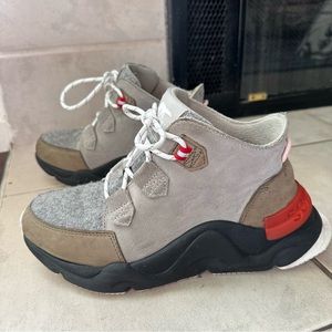 SOREL WOMEN'S KINETIC™ RNEGD CARIBOU BOOT